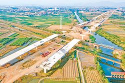 Lấy chất lượng sống của người dân làm trung tâm