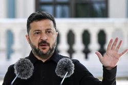 Tổng thống Zelensky đối mặt khủng hoảng chính trị sâu sắc
