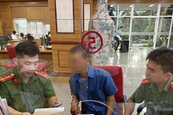Cao Bằng: Giả danh cán bộ công an để lừa đảo chiếm đoạt tài sản