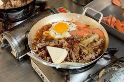 Bánh mì chảo Việt Nam 700.000 đồng/phần hút khách tại Mỹ