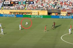 Sao Argentina giả chấn thương để cứu Enzo Fernandez