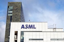 ASML thưởng 20.000 euro giữ chân nhân viên: Cuộc đua nhân lực chip tăng nhiệt