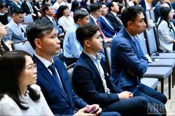 Nhà sáng lập IMTA TECH đại diện doanh nghiệp công nghệ trẻ tham dự Hội nghị Thường trực Chính phủ