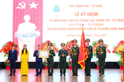Cục Chính trị - Tổ chức (Ban Cơ yếu Chính phủ) đón nhận Huân chương Bảo vệ Tổ quốc hạng Nhất