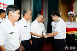 Binh đoàn 20 tri ân gia đình liệt sĩ và người có công với cách mạng