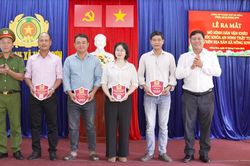Kết nối người dân với Công an xã qua mô hình 'Móc khóa an ninh trật tự'