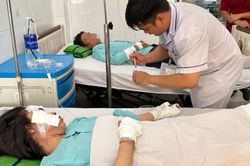 Nỗ lực cứu chữa các nạn nhân trong vụ cháy xe khách trên quốc lộ 1