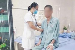 Ho, sốt triền miên sau đột quỵ, người đàn ông phát hiện biến chứng nguy hiểm
