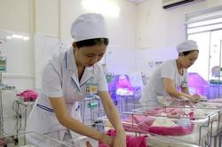 Đề xuất nhiều chính sách hỗ trợ cho gia đình sinh 2 bé gái