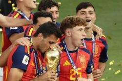 Rodri vượt qua mọi hoài nghi để trở thành cầu thủ hay nhất World Cup 2026