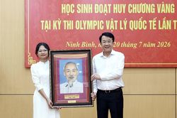 Ninh Bình thưởng nữ sinh giành Huy chương Vàng Olympic Vật lý quốc tế 500 triệu đồng