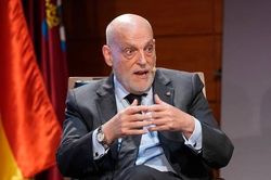 Chủ tịch La Liga: 'FIFA đang phá hủy bóng đá'