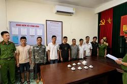 Nhóm đối tượng góp vốn thuê máy móc khai thác vàng trái phép