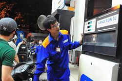 Giá xăng dầu hôm nay 21/7: Dầu thế giới tăng cao, trong nước chờ điều chỉnh