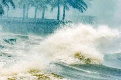 Biển Đông có thể đón bão cuối tuần này, miền Bắc sắp hứng đợt mưa lớn