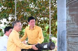 Ủy ban MTTQ tỉnh dâng hương tưởng niệm Chủ tịch Hồ Chí Minh và các Anh hùng liệt sĩ