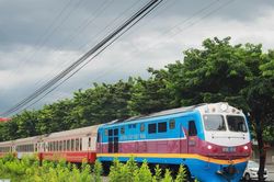Đường sắt 'lột xác', mở hướng đi mới với các đoàn tàu du lịch, di sản