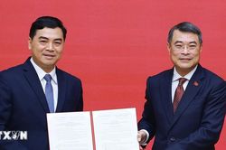 Thủ tướng bổ nhiệm Thứ trưởng Thường trực Bộ D&acirc;n tộc v&agrave; T&ocirc;n gi&aacute;o