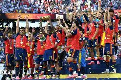 World Cup 2026: T&acirc;y Ban Nha ph&aacute;t h&agrave;nh tem kỷ niệm