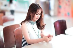 Điều gì khiến tai nghe có dây 'lội ngược dòng' sau nhiều năm lép vế?