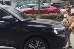 Danh tính tài xế lái xe ô tô đẩy CSGT rồi bỏ chạy ở Hà Nội