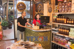 Hỗ trợ hộ kinh doanh tiếp cận thương mại số