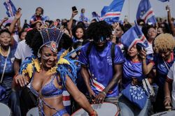 Những người hùng World Cup 2026 trở về trong vòng tay quê hương