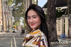 Hoa hậu Ý Nhi khoe nhan sắc rạng rỡ khi dạo phố