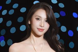 Hoa hậu Tiểu Vy diện váy cúp ngực quyến rũ