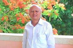 Nguy&ecirc;n Hiệu trưởng n&oacute;i l&yacute; do tr&iacute;ch 1 th&aacute;ng lương thưởng cho người tố c&aacute;o gian lận thi cử