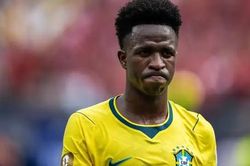 Vinicius Jr. gây chú ý với diện mạo mới sau khi phẫu thuật thẩm mĩ