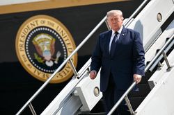 Ông Trump cảnh báo Iran sẽ 'trả giá đắt', Tehran tuyên bố xung đột đã thành 'chiến tranh toàn diện'