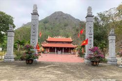 Về Nga An thăm Phủ TrèoVề Nga An thăm Phủ Trèo