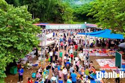 Về Sơn Thủy đi chợ Mường XiaVề Sơn Thủy đi chợ Mường Xia