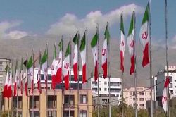 Iran tuyên bố đang trong 'cuộc chiến toàn diện' với Mỹ