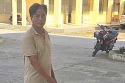 Tạm giữ hai cha con để điều tra hành vi giết người