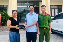 Bắc Ninh: Tổ trưởng Tổ bảo vệ an ninh, trật tự trả lại 50 triệu đồng cho người đánh rơi