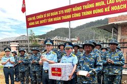 Sư đoàn Phòng không 375 với hành trình tri ân lên xã biên giới