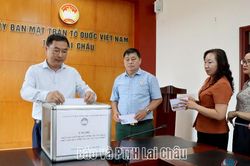 Nhiều tổ chức, cá nhân chung tay hỗ trợ nhân dân vùng lũ Mường Than