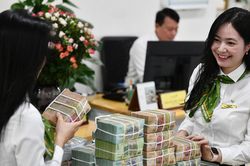 Lãi suất ngân hàng hôm nay 21/7: Nhóm Big4 niêm yết cao nhất 6,8% một năm