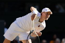 Nghịch lý Jannik Sinner: Xếp hạng 35 thế giới về giao bóng nhưng vẫn thống trị ATP