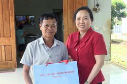 Lãnh đạo HĐND tỉnh Lâm Đồng tri ân người có công
