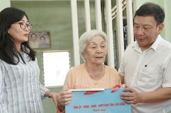 Phó Bí thư Tỉnh ủy Lâm Đồng Bùi Thắng thăm thương, bệnh binh tại Tân Thành và Hàm Thuận Nam