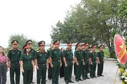 Hội Cựu chiến binh tỉnh d&acirc;ng hương tưởng niệm c&aacute;c Anh h&ugrave;ng liệt sĩ