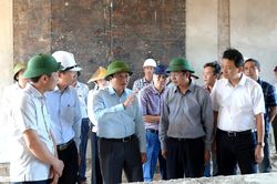 Bảo đảm tiến độ, chất lượng dự &aacute;n Trường nội tr&uacute; tiểu học v&agrave; THCS Hướng Ph&ugrave;ng