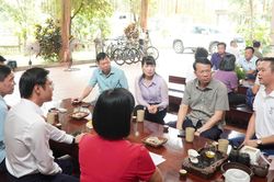 Khảo sát phát triển du lịch gắn với vùng chè tại xã Tân Cương