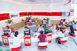 Ngân hàng HDBank (HDB): Lãi năm nay dự báo tăng 32%, chờ chất xúc tác từ IPO công ty thành viên