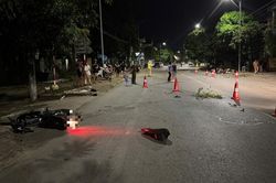 Hai xe máy đối đầu trong đêm trên quốc lộ 37B qua Hưng Yên, bốn thanh niên thương vong