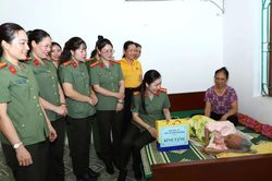 C&ocirc;ng an Ninh B&igrave;nh tổ chức nhiều hoạt động nh&acirc;n kỷ niệm 79 năm Ng&agrave;y Thương binh - liệt sĩ