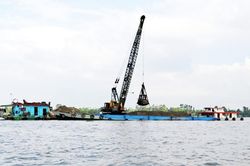 Dừng nhiều công trình nạo vét, thanh thải vật chướng ngại kém hiệu quả